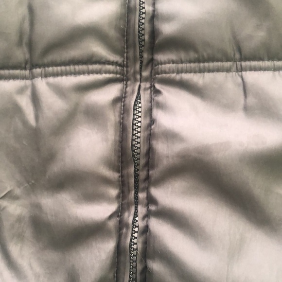 COOGI black puffer zippered jacket with front pockets & ribbed wait and cuffs - Picture 15 of 16